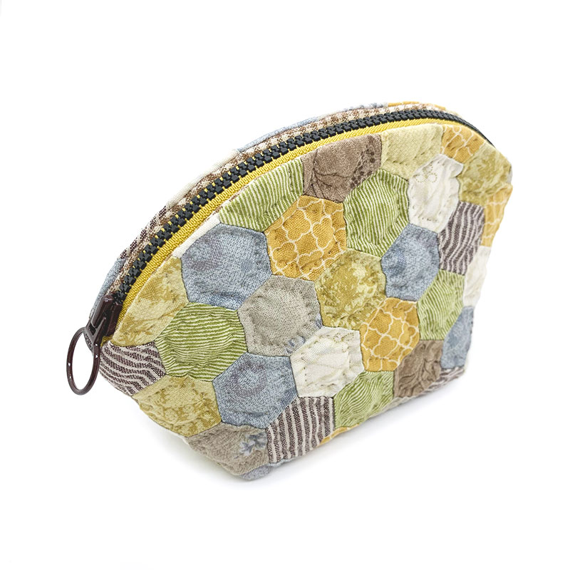 ヘキサゴンのポーチ