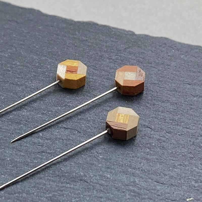 寄木細工のお花の待針