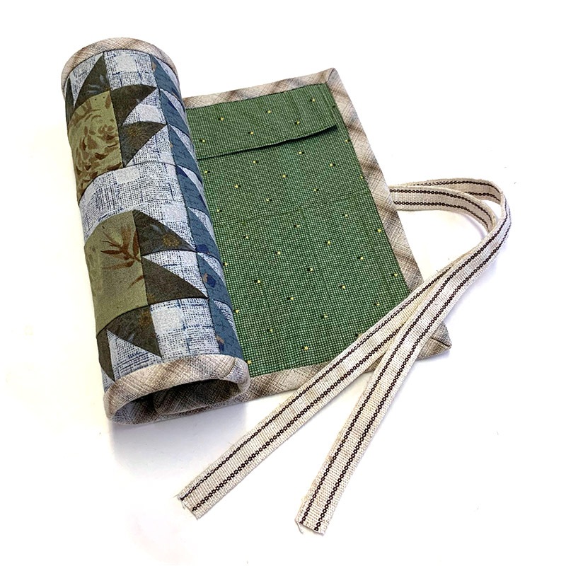 【20％OFF】熊の足跡のかぎ針ケース（作り方なし）斉藤謠子のトラディショナル・パターン掲載