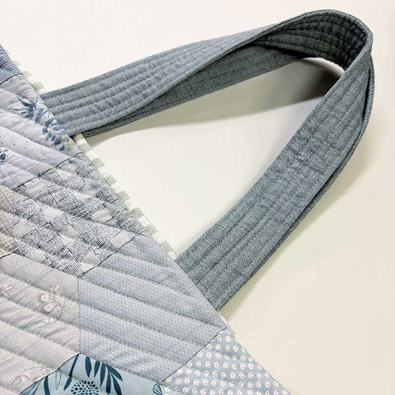 ヘキサゴンのワンパッチで作るトートバッグ　ブルー