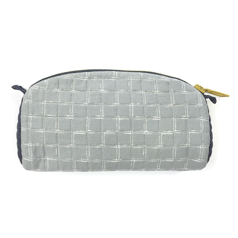 クレマチスのポーチ