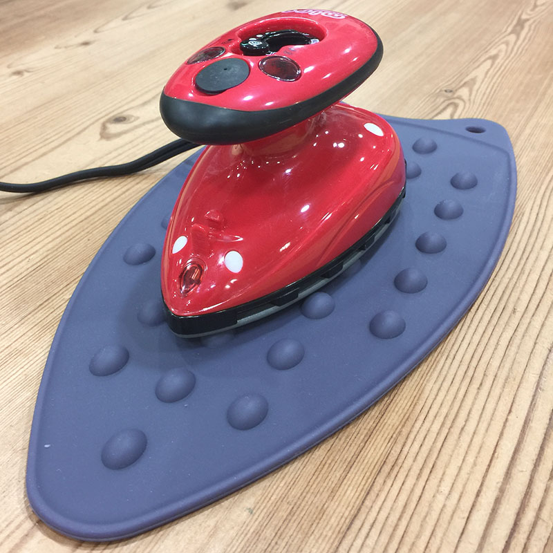 ドイツ・プリム社製・アイロン パット 耐熱シリコン