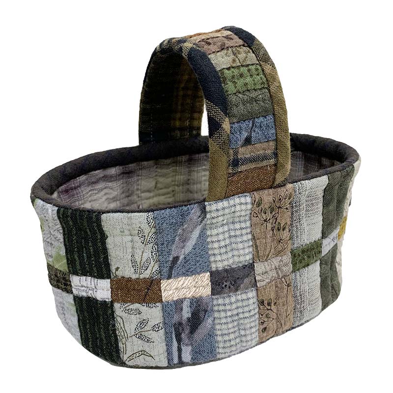 長方形のピースで作る小物入れ（作り方なし）スリーパッチでできるキルト掲載