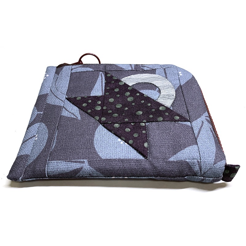 【20％OFF】スタンプバスケットのミニウォレット（作り方なし）斉藤謠子のトラディショナル・パターン掲載