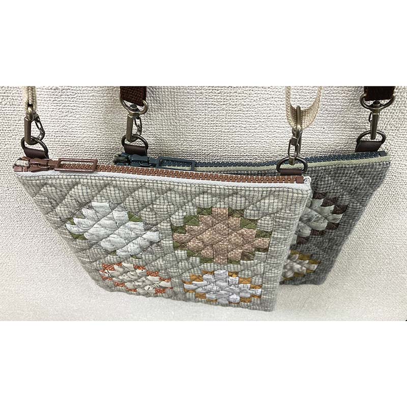 テディベア◇ハンドメイドパッチワーク◇ポシェット付