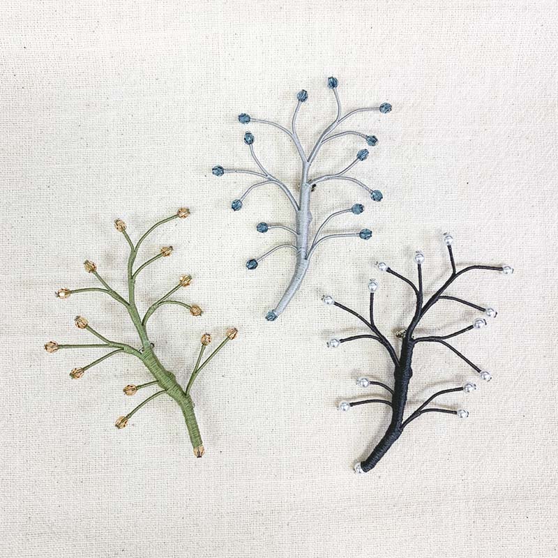 音楽家ビーズ刺繍ブローチ アトリエFukiko - minne出品しました♪ ビーズ刺繍ブローチ