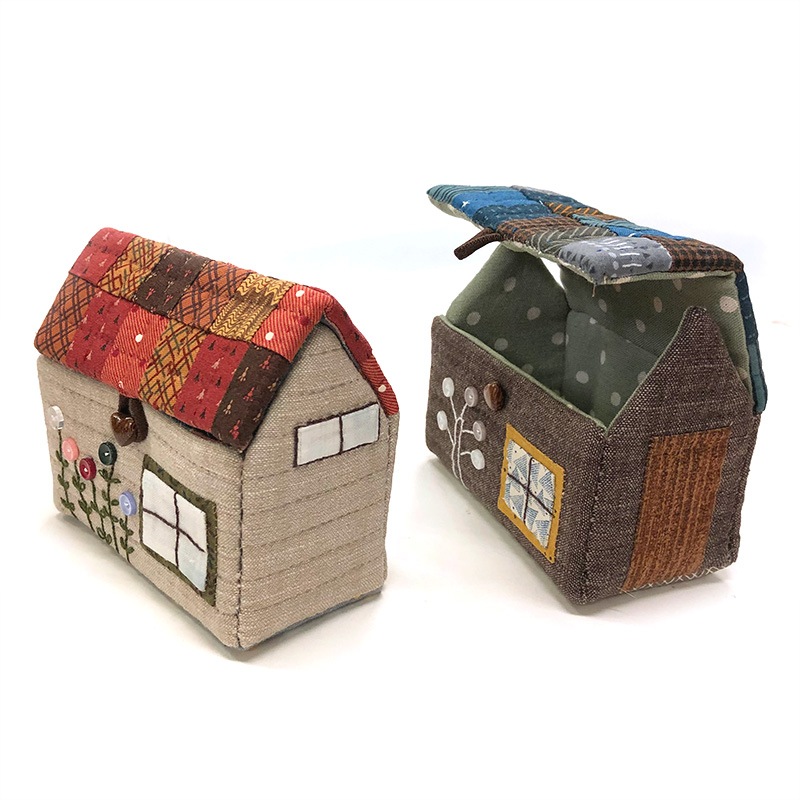 立体ハウスの小物入れ *