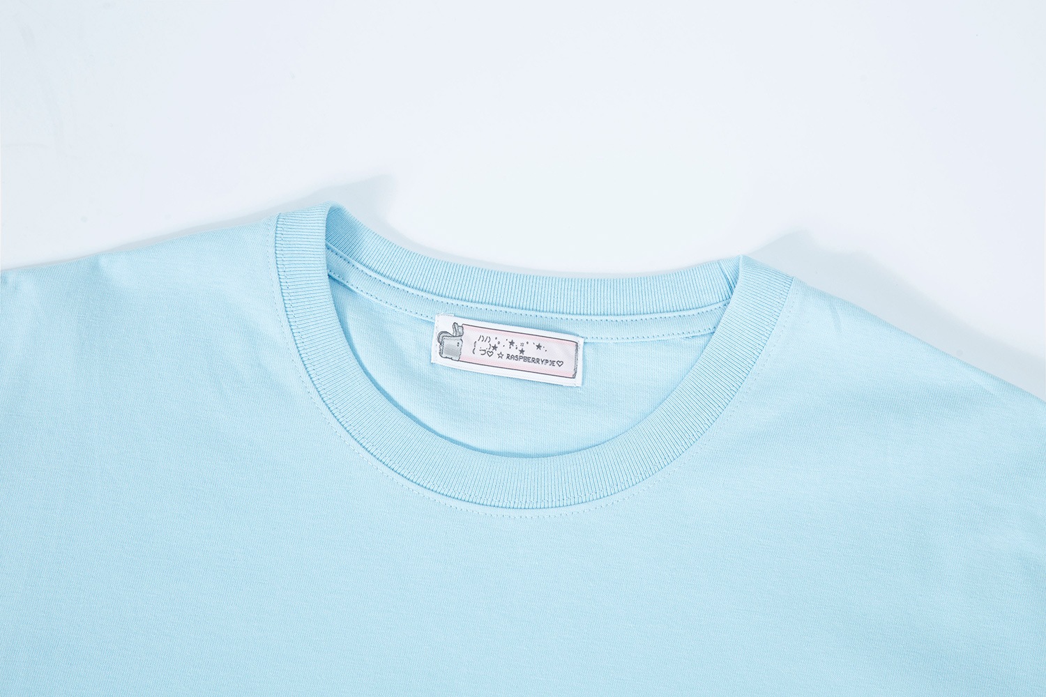 sky blue ellipse dolphin twinkle T-shirt 