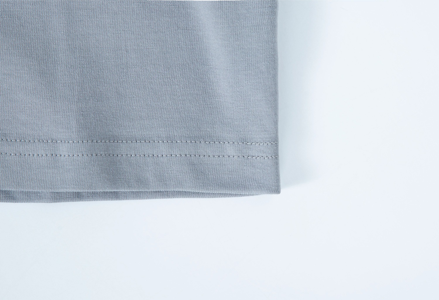 gray dolphin twinkle T-shirt 