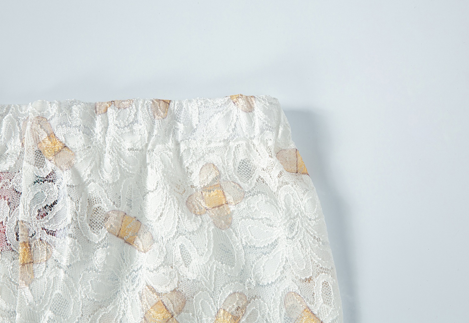 band lace frill pants
