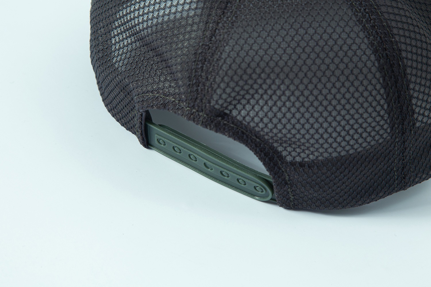 (military) playing doctor mesh cap 