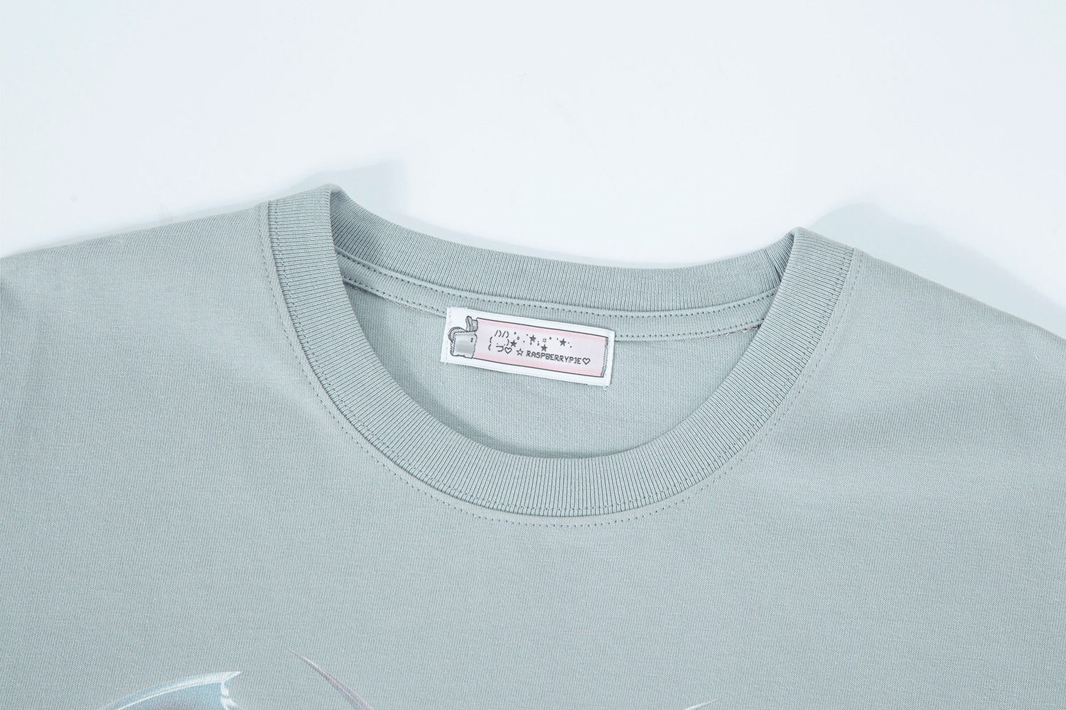 light gray heart dolphin twinkle T-shirt 