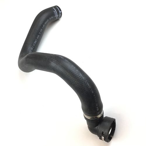 純正品　ラジエターホース　ロア　ALFA147　TS16V　　60685105