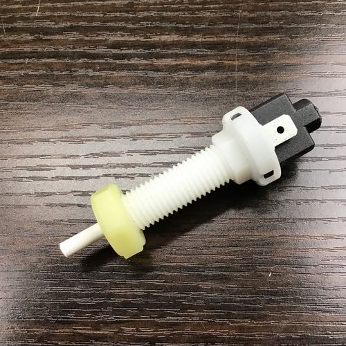 社外品　ストップランプスイッチ　　FIAT　PANDA(141)など　　4345645　　4345643