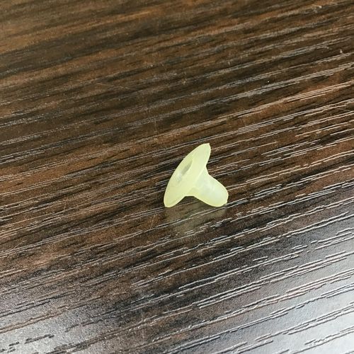 純正品　エンブレムクリップ　　LANCIA　DELTA(831)、DEDRA、THEMA（834）　　82419455