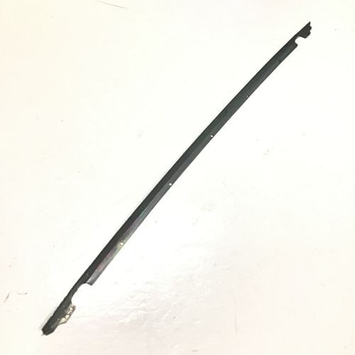 純正品　リアゲートラバーシールステー　　LANCIA　DELTA(831)　全モデル　　82368249