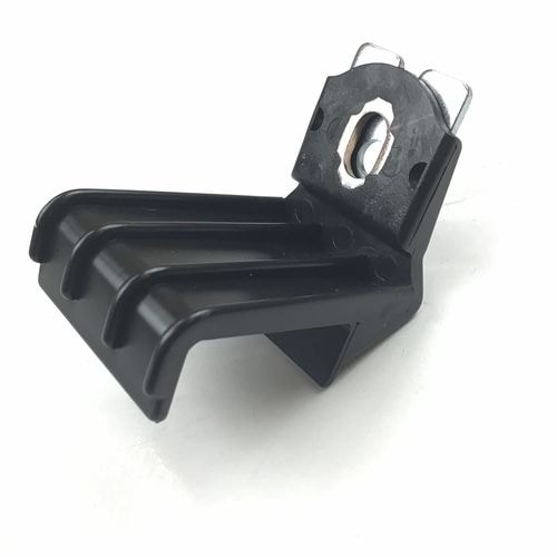 純正品　ラジエターファンブラケット　上側　　ALFA147，156，GT　　　60663057