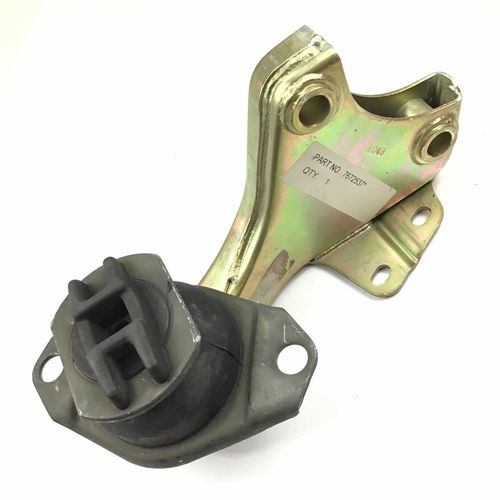 純正品　エンジンマウント　センター/ロア　　COUPE　FIAT　16VTB　　7672537　　＊ブラケット付ASSY