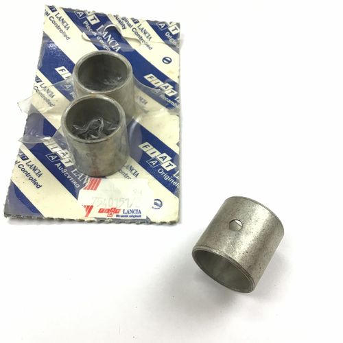 純正品　ピストンピンブッシュ　LANCIA　DELTA（831）、ALFA155Q4、COUPE　FIAT16VTB　など　　7540151　　60800269