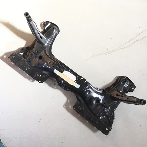 純正品 フロントクロスメンバーASSY ALFA 145/155 2.0TS16V 51762298 46846851
