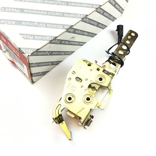 純正品　ドアロックユニット　RH　　ALFA　GTV/spider(916)　　60587632