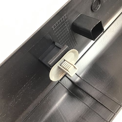 純正品　サイドシルカバー　右側　　FIAT　GRANDE　PUNTO(199）　3DOOR用　　　735418280　　735410595