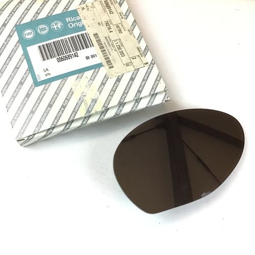 純正品　ドアミラーレンズ　RH　ALFA147　＊要車台番号確認　　60689142