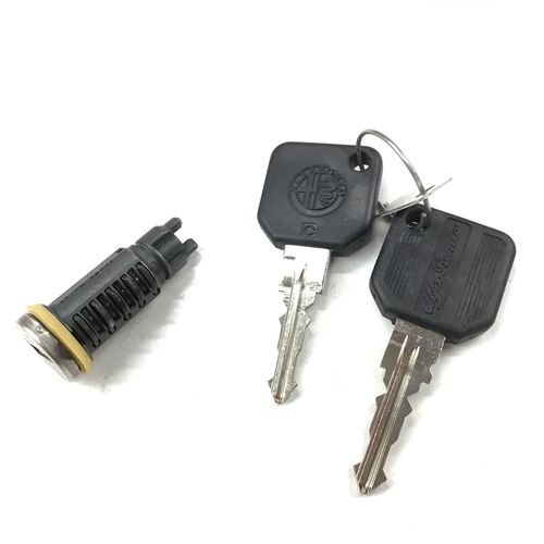 純正品　補修用トランクキーシリンダー　（キー2本付）　　ALFA155　全モデル　　60778952
