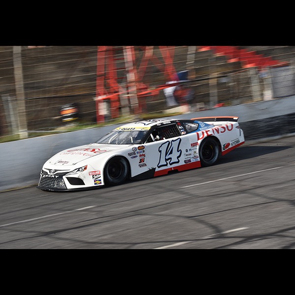 【第7弾】NASCAR Xfinityシリーズ モデルカー　DENSO TOYOTA CAMRI　A.OGATA　#14　1:24スケール