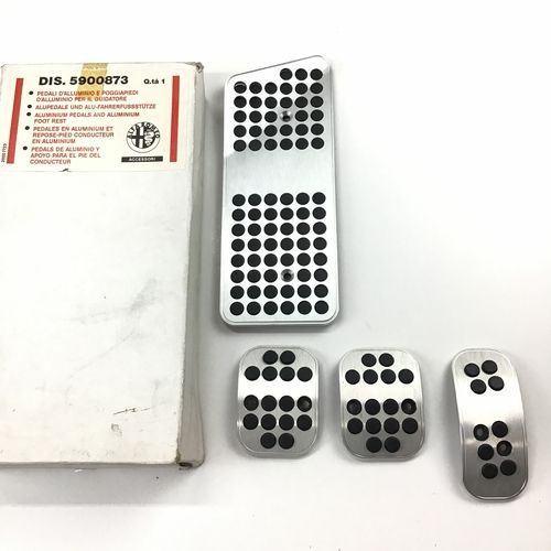 純正アクセサリー アルミペダル+フットレストセット（アンチスリップ付