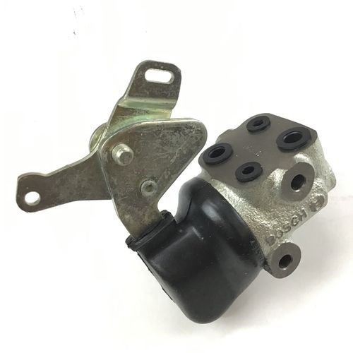 純正品　ブレーキプロポーショニングバルブ　　ALFA145/　COUPE　FIAT　　7571999　　46739201