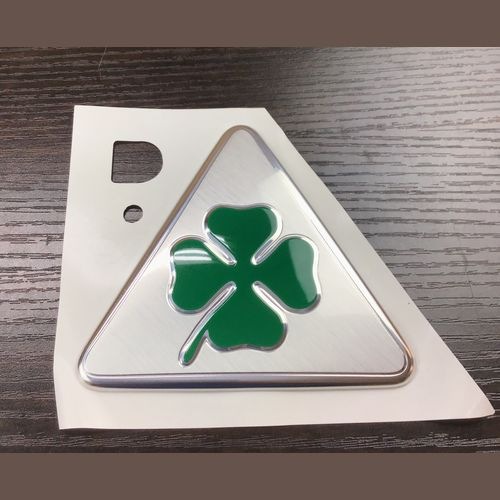 純正品　フェンダーバッジ　RH　クワドリフォリオ（シルバーベース）　（95ｍｍ×95mm)　　ALFA　ジュリエッタ　　50522051