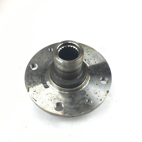 純正品　ハブ　LANCIA　DELTA(831)　HF　＊前後共通　　＊適合は確認ください　　　82413546　（当時物）