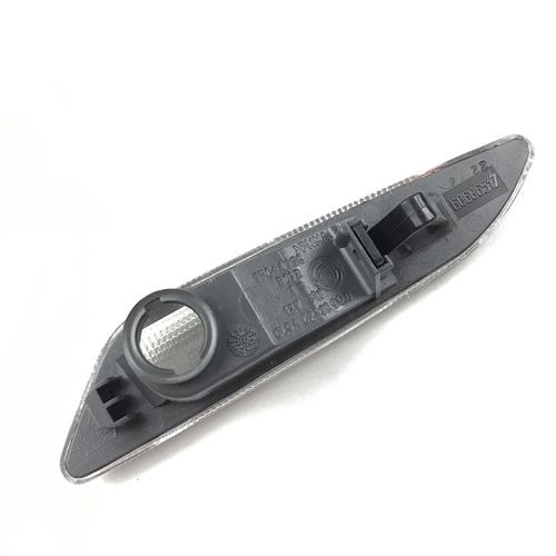 純正品　サイドマーカーレンズ　左側　　ALFA156後期、147後期　LANCIA　YPSILON(843)、DELTA(844)　　60686517
