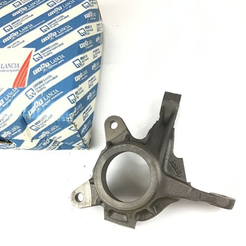 純正品 フロントナックル LH LANCIA DELTA 8/16V 82447761 | すべての