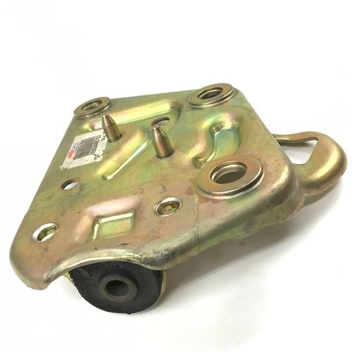 純正品　フロントロアアームブラケット　右側　　LANCIA　DELTA(831）　16V　　82448792