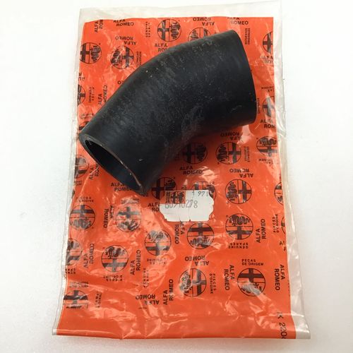 純正品　ラジエターホース　アッパー側　　ALFA164　3.0V6　12V　　60510278