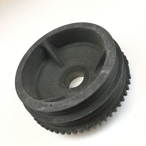 純正品　ドライブベルトプーリー（クランク）　FIAT　ムルティプラ1.6　　46445130　　生産終了品
