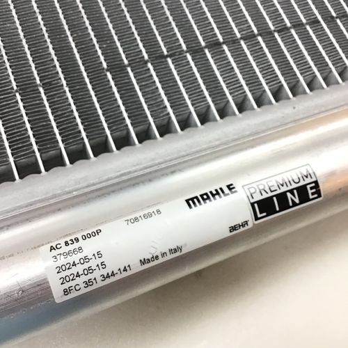 社外品　エアコンコンデンサー　ABARTH500　　51932163　　　