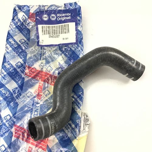 純正品　ラジエターホース　ロア　　FIAT　PUNTO(188)　1.2　CVT　　46748807　