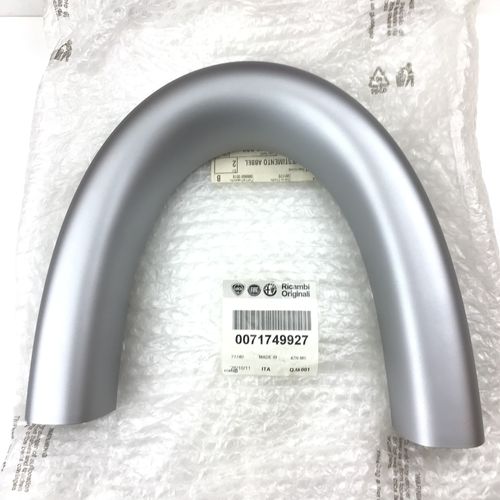 純正品　ロールオーバーバーカバー　右　　ALFA　spider(939)　　71749927