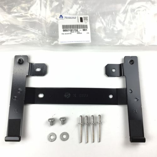 純正品 リアナンバープレートステー（日本仕様） FIAT500/ABARTH500 