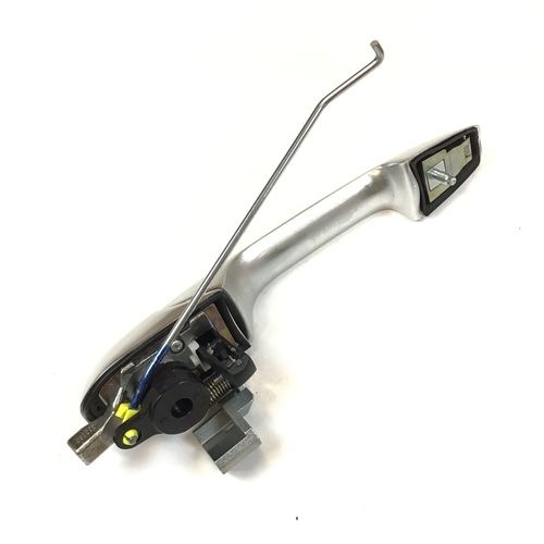 純正品　ドアアウターハンドル　フロント　RH　　ALFA147　（車台番号確認）　　735362775