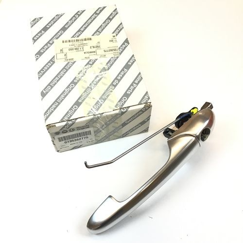 純正品　ドアアウターハンドル　フロント　RH　　ALFA147　（車台番号確認）　　735362775