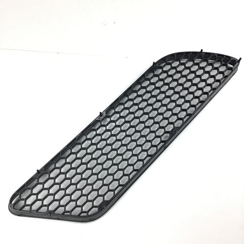 純正品　フロントバンパーメッシュ　左側　ALFA147　1.6/2.0TS　後期　　標準仕様　　156058921