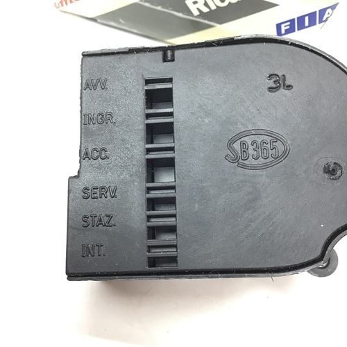 純正品 イグニッションスイッチ ALFA145/155 5888988