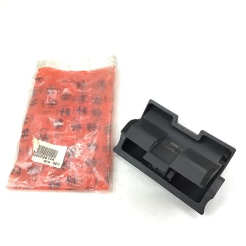 純正品 灰皿ASSY ALFA145/146 左ハンドル用 60626124 | 車種別商品