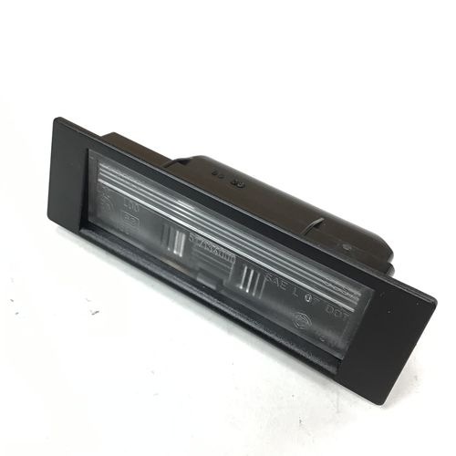 純正品　ライセンスランプ（リアナンバーランプ）　ALFA　147　＊左右共通　　51713400