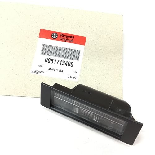 純正品　ライセンスランプ（リアナンバーランプ）　ALFA　147　＊左右共通　　51713400