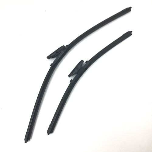 BOSCH　エアロツイン　ワイパーブレードセット　RENAULT　メガーヌ2/4　右ハンドル車　A182S